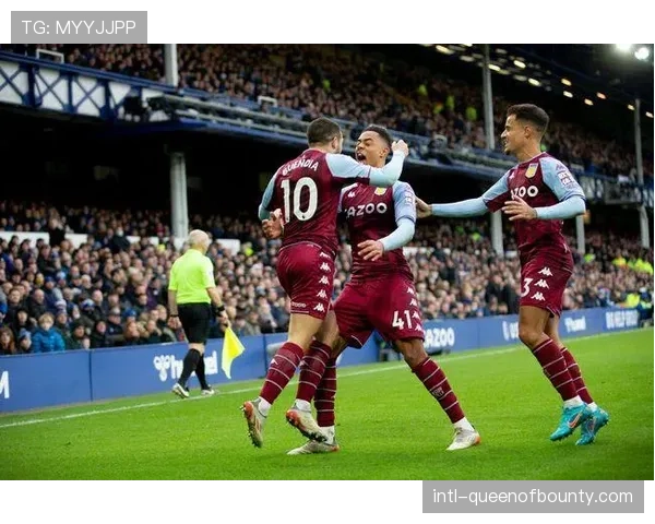 卡什荣获英超周最佳球员奖,攻防表现全面精彩 卡什荣获英超周最佳球员奖,攻防表现全面精彩