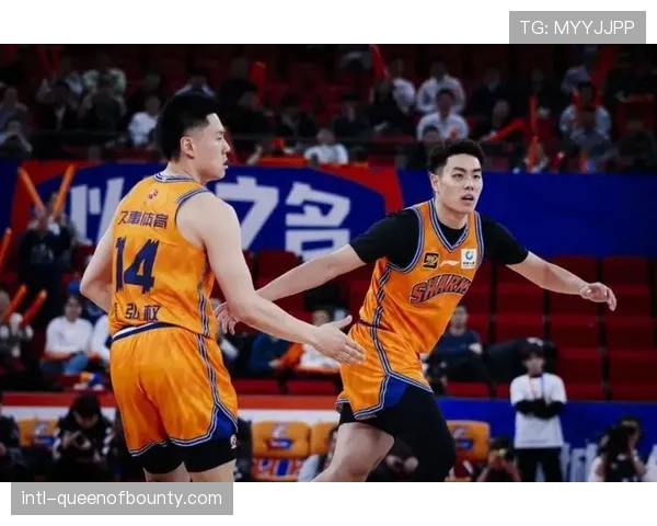 专家称上海男篮想成强队需更多国内球员关键时刻站出来 专家称上海男篮想成强队需更多国内球员关键时刻站出来