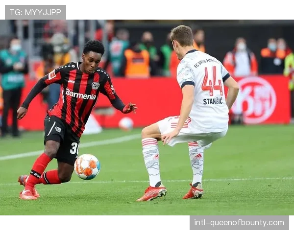 攻防博弈，勒沃库森高压进攻直面多特蒙德稳固防线