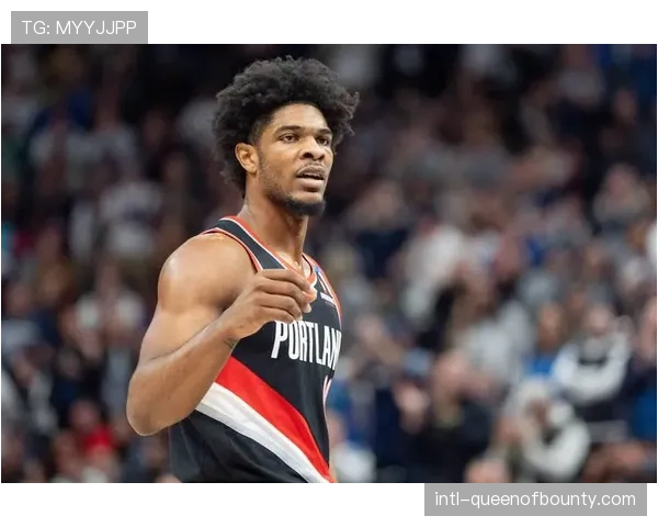 开拓者战胜火箭，亨德森与谢顿-夏普双后卫组合贡献65分